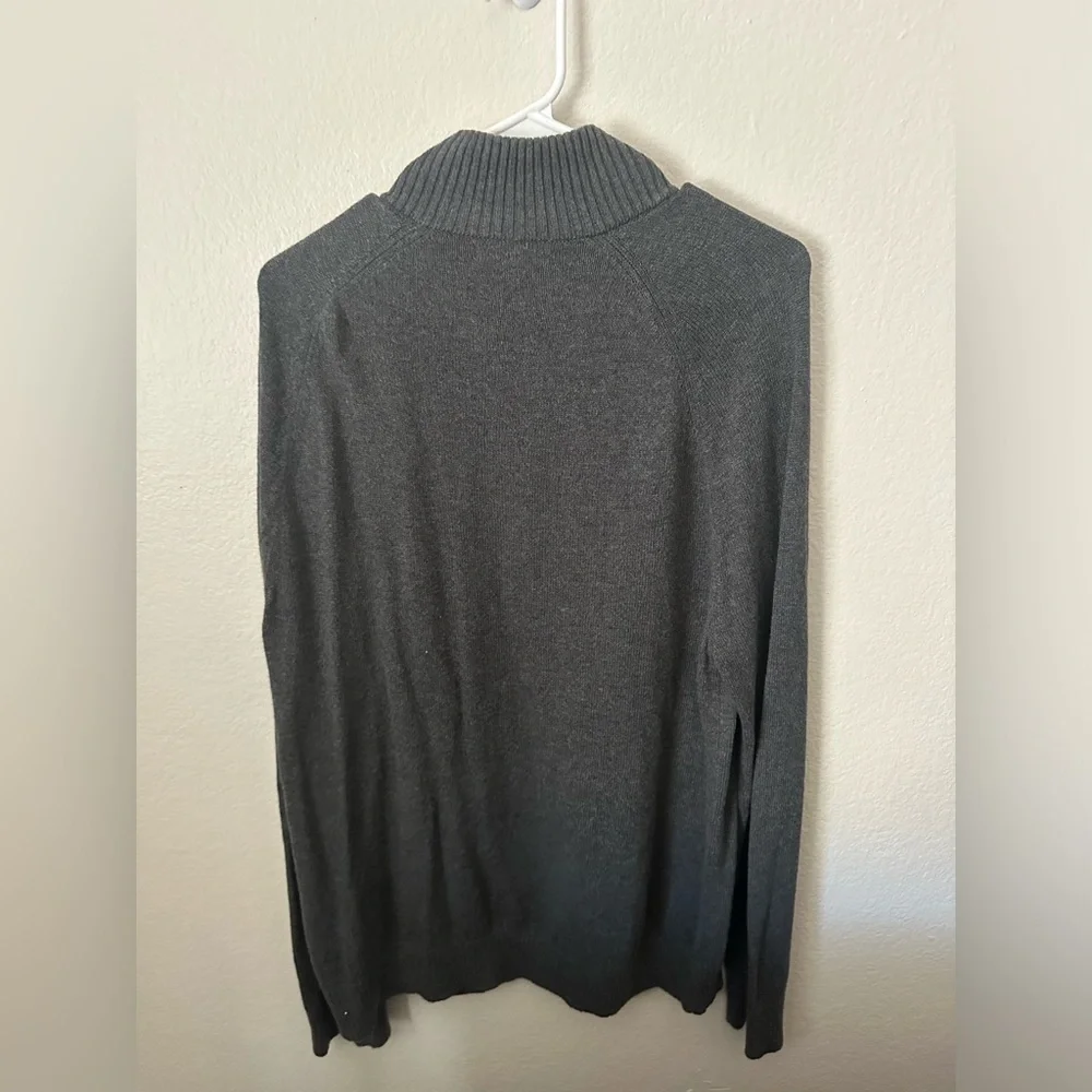 Men’s banana republic sweater size large